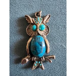 Vintage Owl Pendant – Dyed Howlite Belly & Faux Turquoise Eyes Boho Retro Charm